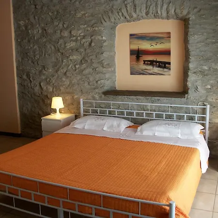 Maria Bruna'S Apartments 펜션 *